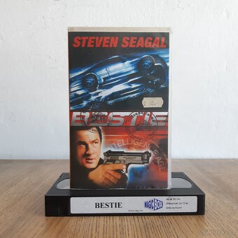 15x VHS video kazety #3 /SLEVA/ - 10