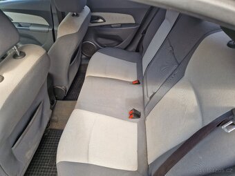 Chevrolet Cruze 1.6 benzin 83 kw - 10