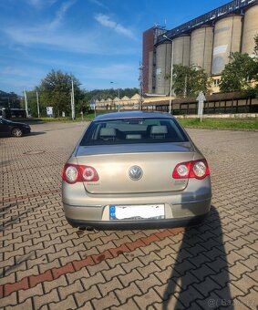 Volkswagen Passat 2.0TDI - 10