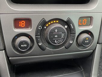 Peugeot 308 1.6 VTi , 88 kW benzín, 2011 - 10