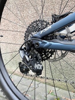 Specialized Turbo Levo 29", vel. L - 10