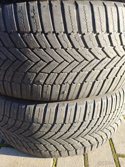 Bridgestone 205/50 R17 CELOROČNÍ - 10