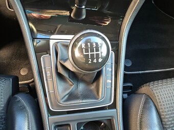 Golf VII 1,4TSi 90KW Highline 2014 NAVI, DAC, ALU, STK - 10