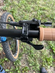 celoodpružené horské kolo Focus Jam - 10