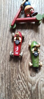 Dřevěné figurky a autíčka - 10