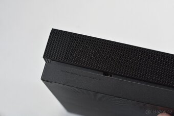 Xbox One X 1TB - 10