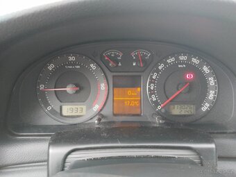 Škoda Superb 1,9 TDI 77kW - 10