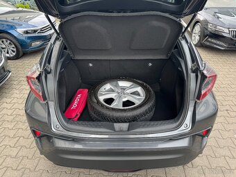 Toyota C-HR Hybrid 1.8 72kW Aut. 78tkm Keyless par. kamera - 10