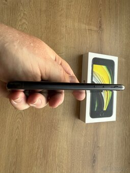 Prodám iPhone SE 2020 – 64 GB – černý - ZÁNOVNÍ - 10