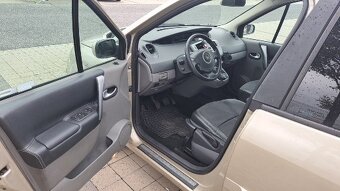Renault Grand Scénic - 10