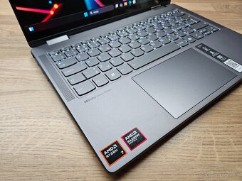 14 OLED DOTYK_LENOVO YOGA 7 14AHP9_R7-8840HS_AMD RADEON 780 - 10