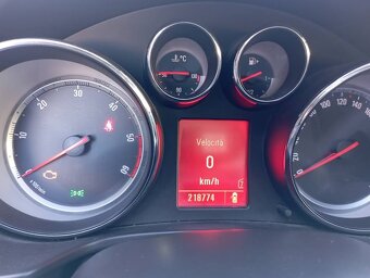 Opel Insignia Tourer /Cosmo/Italie - 10