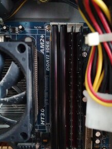 Stolní počítač - 10