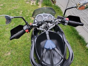 Bmw f 650 cs - 10