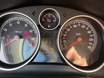 Opel Astra H 1,6i Twinport, poloautomat, nová STK - 10