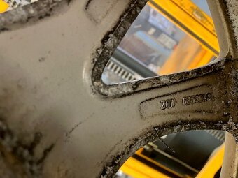 originál kola na BMW X5 - 255/50 R19 - 10