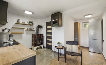 Zrekonstruovaný moderně dům v chráněné oblasti - 10