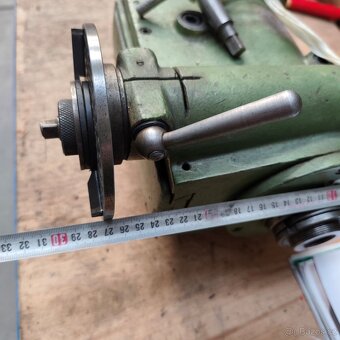 Dělící stůl (hlava) DECKEL pro nástrojařskou frézku - 10