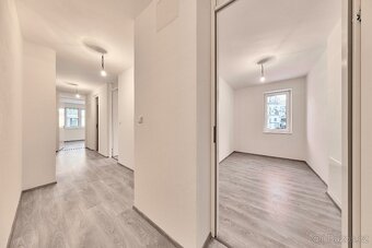 Prodej atypického bytu 4+kk s balkonem - 10