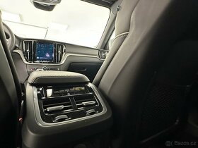VOLVO V60 CROSS COUNTRY 145 kW ULTIMATE - 10