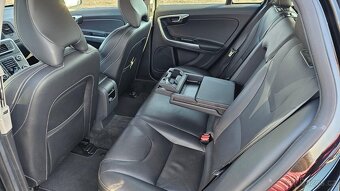 Volvo V60, 2.4 D6 AWD 162 kW PLUG-IN HYBRID - 10