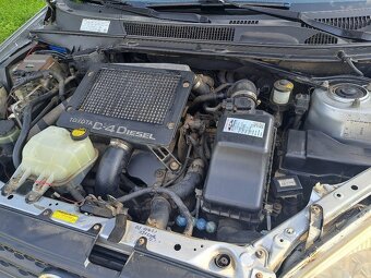 TOYOTA RAV4 2.0 D-4D 85kW 4x4 ALU, KLIMA, TAŽNÉ, STK 2026 - 10