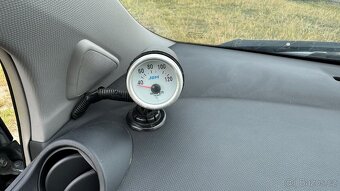Toyota Yaris - 10