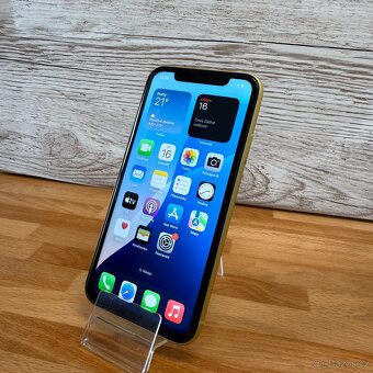 iPhone 11 64GB, žlutý (12 měsíců záruka) - 10