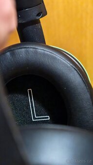 Microsoft Xbox Wireless Headset - 10