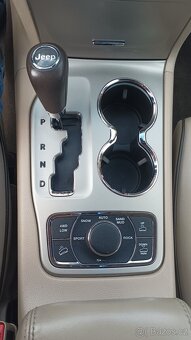 Jeep Grand Cherokee  , Overland - 10