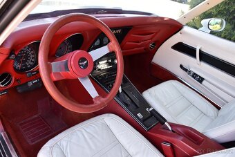 Chevrolet Corvette C3 5.7 V8 TARGA - 10