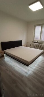 Pronájem bytu 3+1 s balkonem Val.Mez. - 10