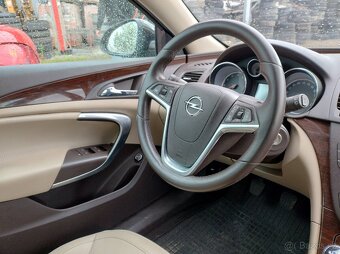 Opel INSIGNIA 2,0Turbo 162kW 4x4 COMBI, KUZE, DILY z VOZů - 10