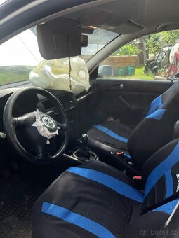 VW Golf Mk4 1.6 bouraný - 10
