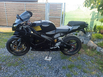 Aprilia RSV 1000 R.V.2002 - 10