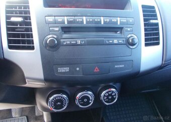 Citroën C-Crosser 2,2 HDI 4X4 1MAJITEL koup ČR nafta manuál - 10