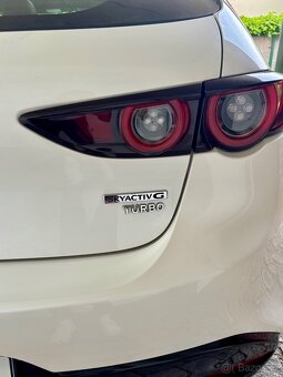 Mazda 3 Turbo 2021 - 10