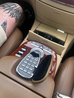 Mercedes W221 - 10