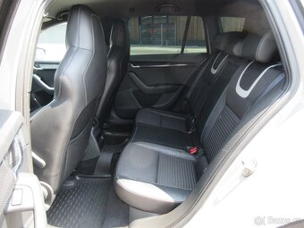 Škoda Octavia Combi 2.0 TDI DPF RS DSG - 10