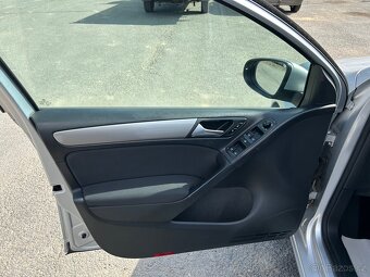 VW GOLF 1.4 MPI SERVISNÍ KNIHA 124.600 km. - 10