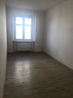 Pronájem bytu v Chomutově - 10