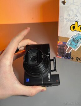 Sony Cybershot RX100M7 - 10