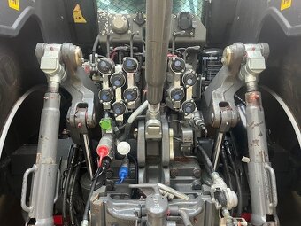 Kolový traktor Massey Ferguson typ MF 8737 Dyna VT Exclusive - 10