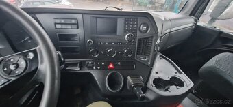MERCEDES BENZ AROCS 3240 8x4 třístranný sklápěč - 10