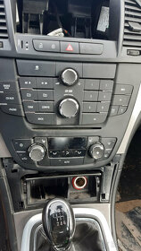 Opel INSIGNIA 1,6Turbo 2009 132kW sedan - DILY - 10