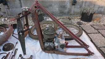 Jawa speciál 250 - 10