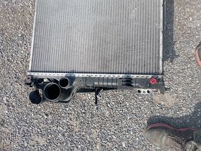 MERCEDES BENZ GL X164. ML W164 CHLADIČE SADA - 10
