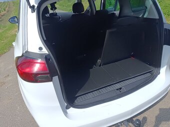 Zafira 7 míst - 10