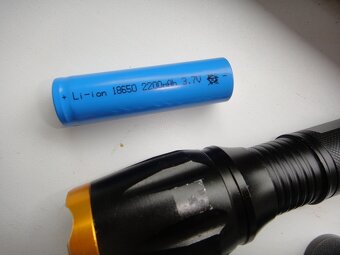 LED SVITILNA CREE XML-T6 - 10