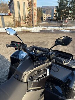 Novinka Can Am Outlander 1000r Max 6x6 Backcountry 2026 - 10